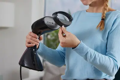 Hekur 2100W me avull me aksesore per pelhura dhe furce per kujdes te ndryshem te rrobave | 75Mall