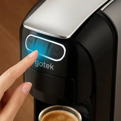 Aparat per espresso me panel kontrolli intuitiv dhe funksionim te thjeshte me nje prekje