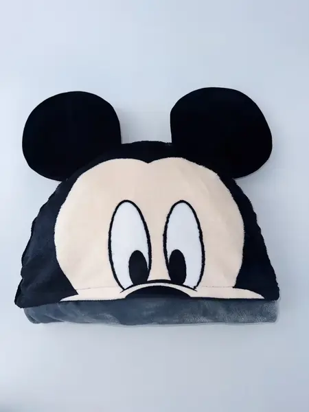 Batanije Mickey, Ngjyra: Zezë