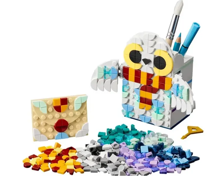 Lego® Dots Hedwig™ Pencil Holder 41809